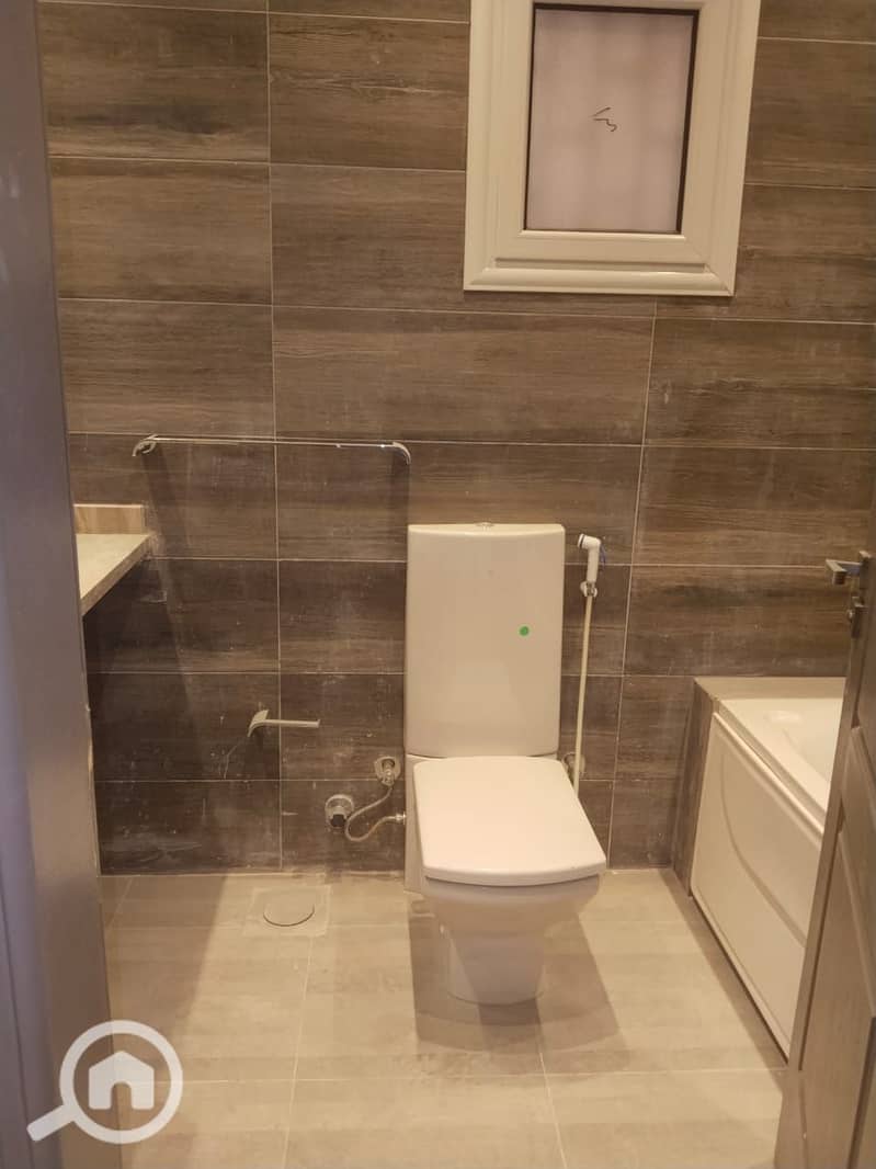 4 WhatsApp Image 2025-10-31 at 12.28. 17_57dde115. jpg