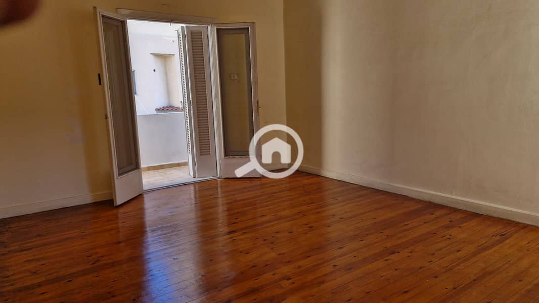 5 0904f9e9-8398-495c-8407-081f86f6b502. jpg