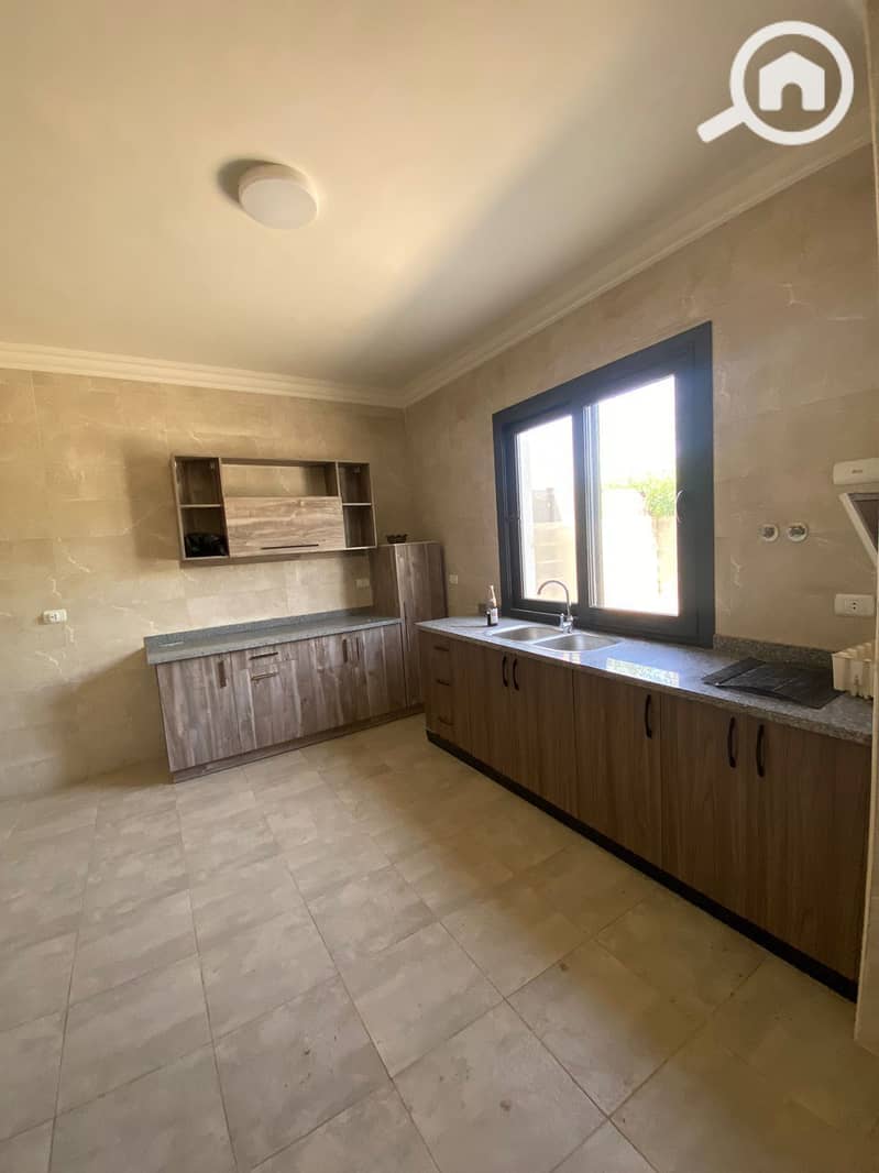 3 ae38f932-a557-4cf0-942b-c9b4a86b50c7. jpeg