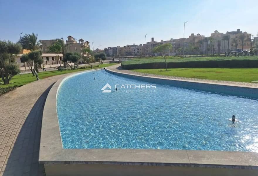 8 7842916-2521fo. jpg