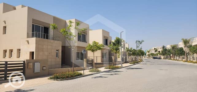 4 Bedroom Villa for Sale in 6th of October, Giza - The Crown 1. jpg