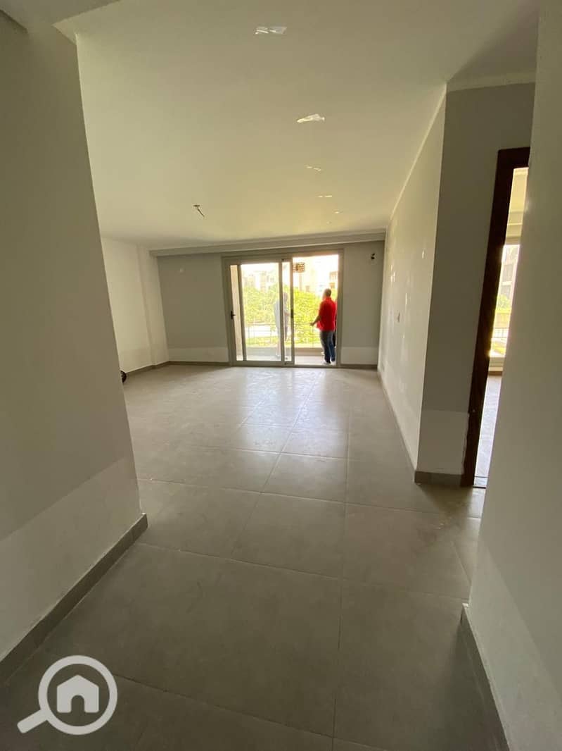 4 d0efeab5-295e-480f-8dc1-ac30bdc6db50. jpg