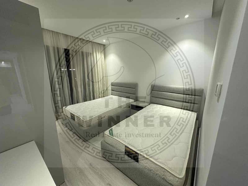 11 d85fb989-85b5-4369-81a8-b6f6f403c918. jpg