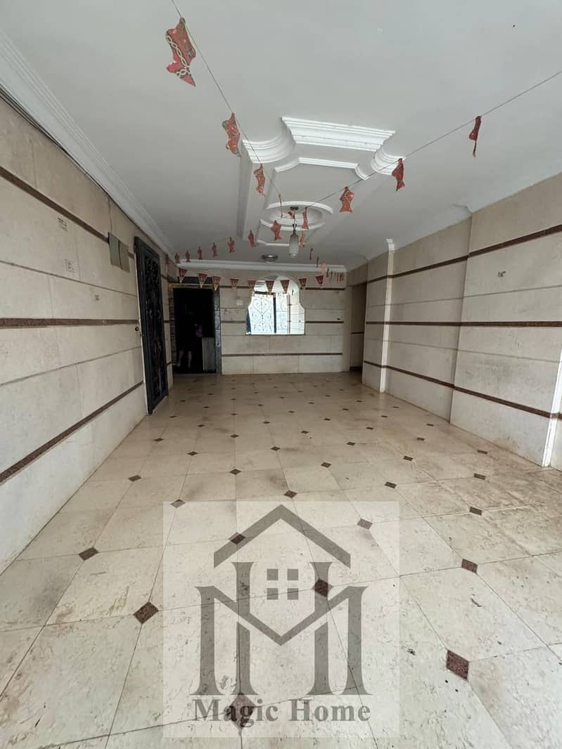 10 7864122a-bfec-41c5-9c05-55b6b443165f. jpg