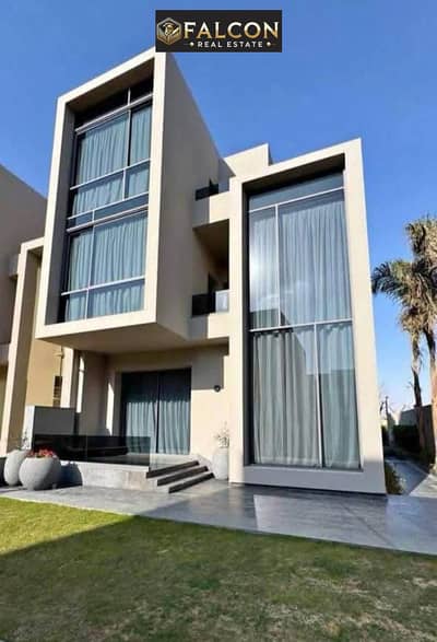 5 Bedroom Townhouse for Sale in New Cairo, Cairo - d214b85f-49b1-4c2c-872f-3be394d81a8d. jpg