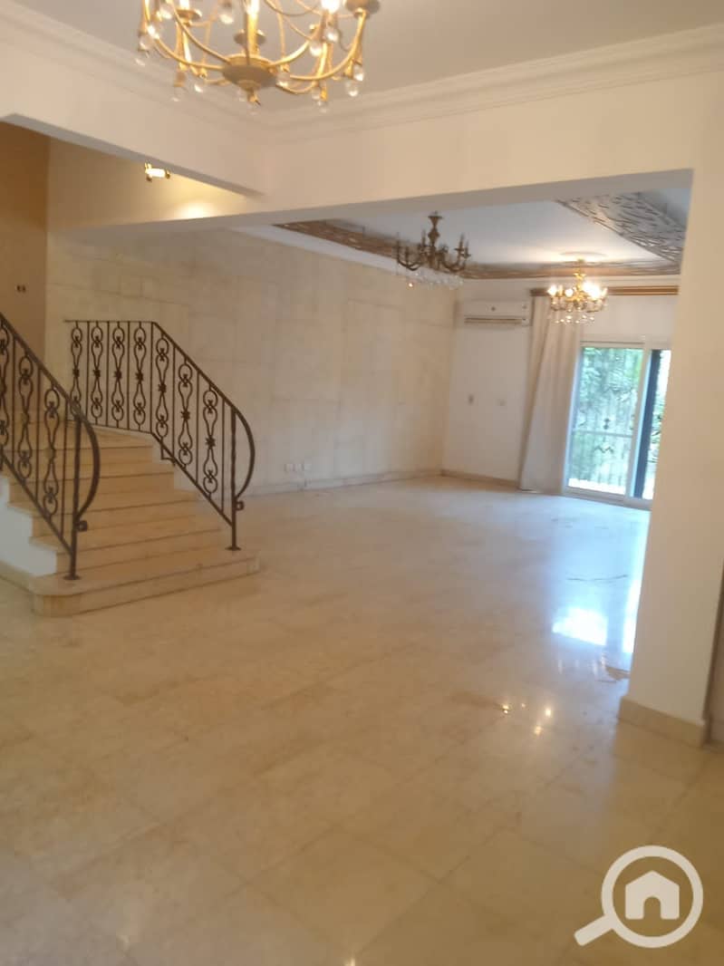 3 3c2fd0a2-e3d0-4863-a8d4-73688aa2c219. jpeg