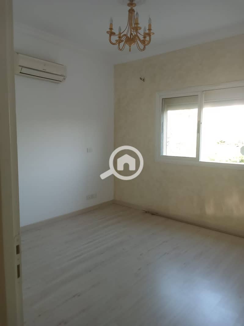 4 0bcf9e6f-9e8d-46ab-8758-851e65f18439. jpeg