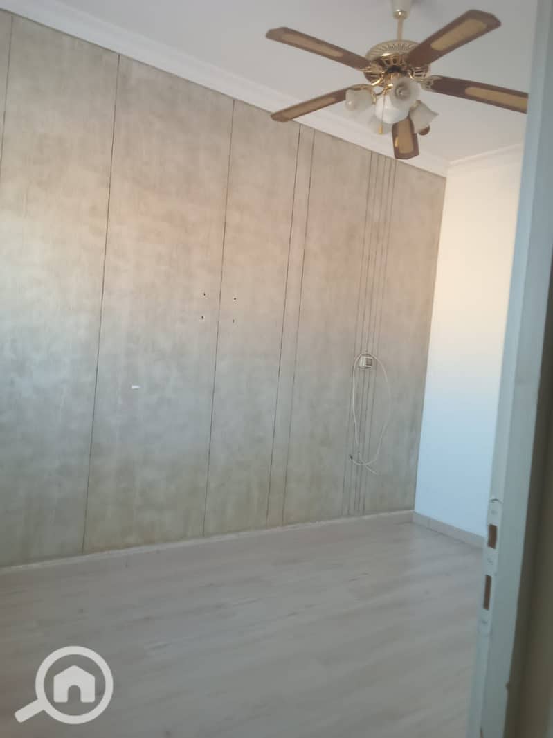 12 ff9638db-d29a-4d42-89a3-e4fc02fd9efa. jpeg