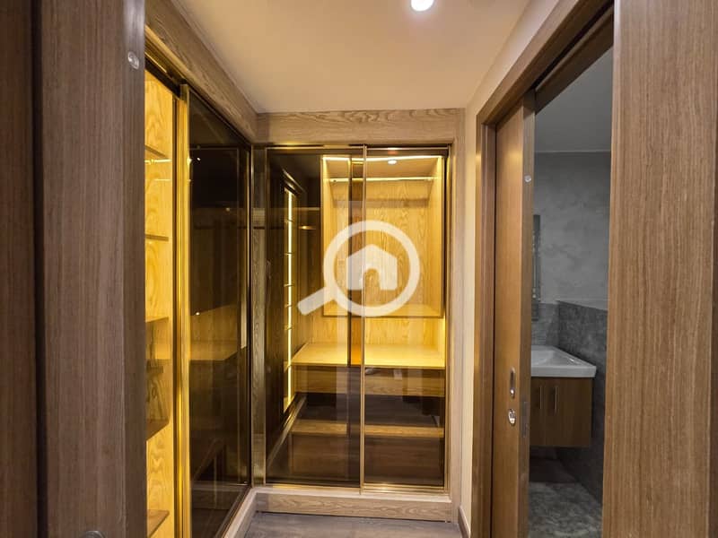 9 559978865_122195481722304636_2258633477954661350_n. jpg