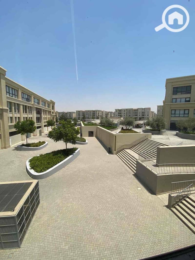 15 f0f80bef-7b30-40f2-aec9-64a15ab2d39c. jpg