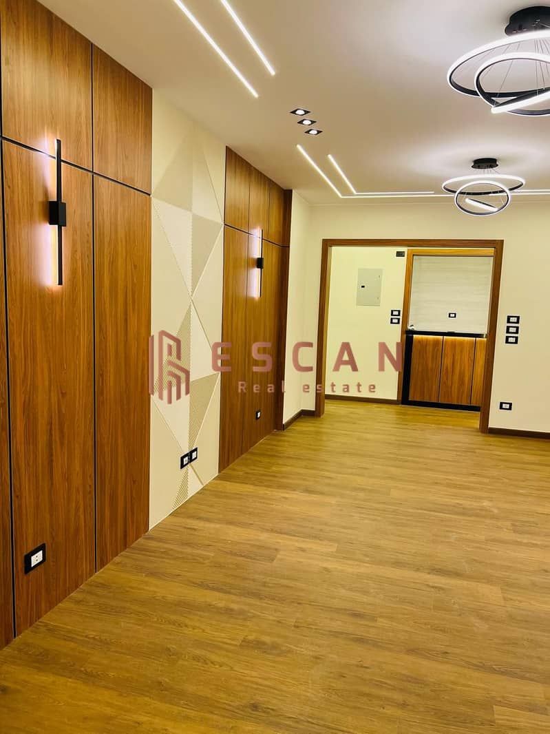 11 U767448 (5). jpeg