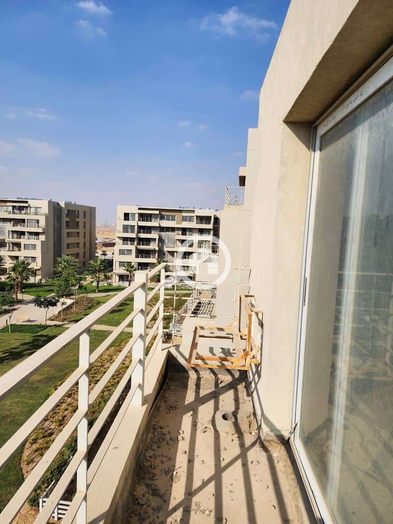 4 9c7f9d49-b52d-4f12-ab7c-f8b00b19a5a7. jpg