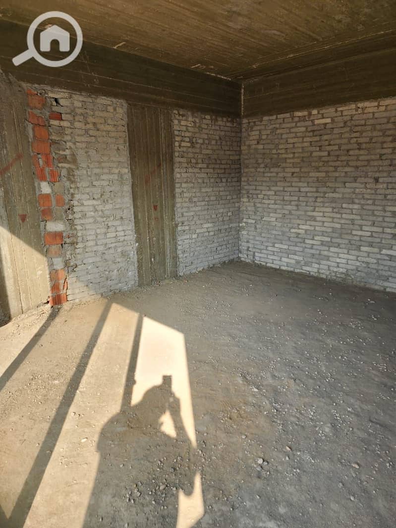 12 f7a248e1-a8fc-4e6c-805c-9ddf6b79a2f9. jpg