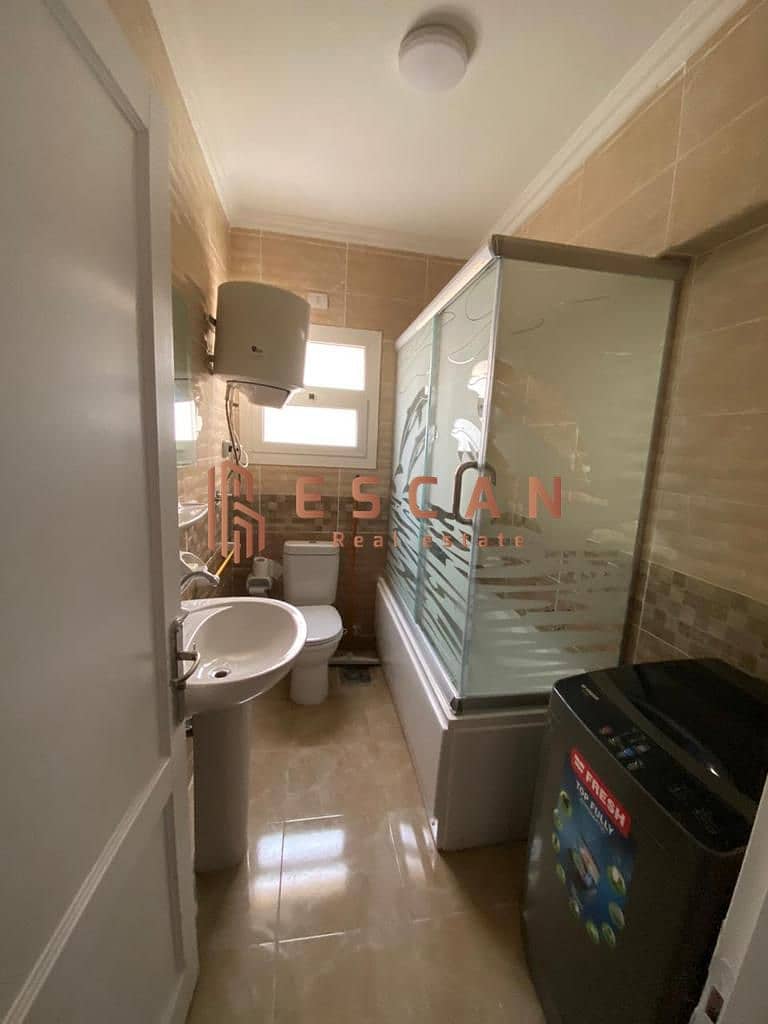 12 U467305 (7). jpeg