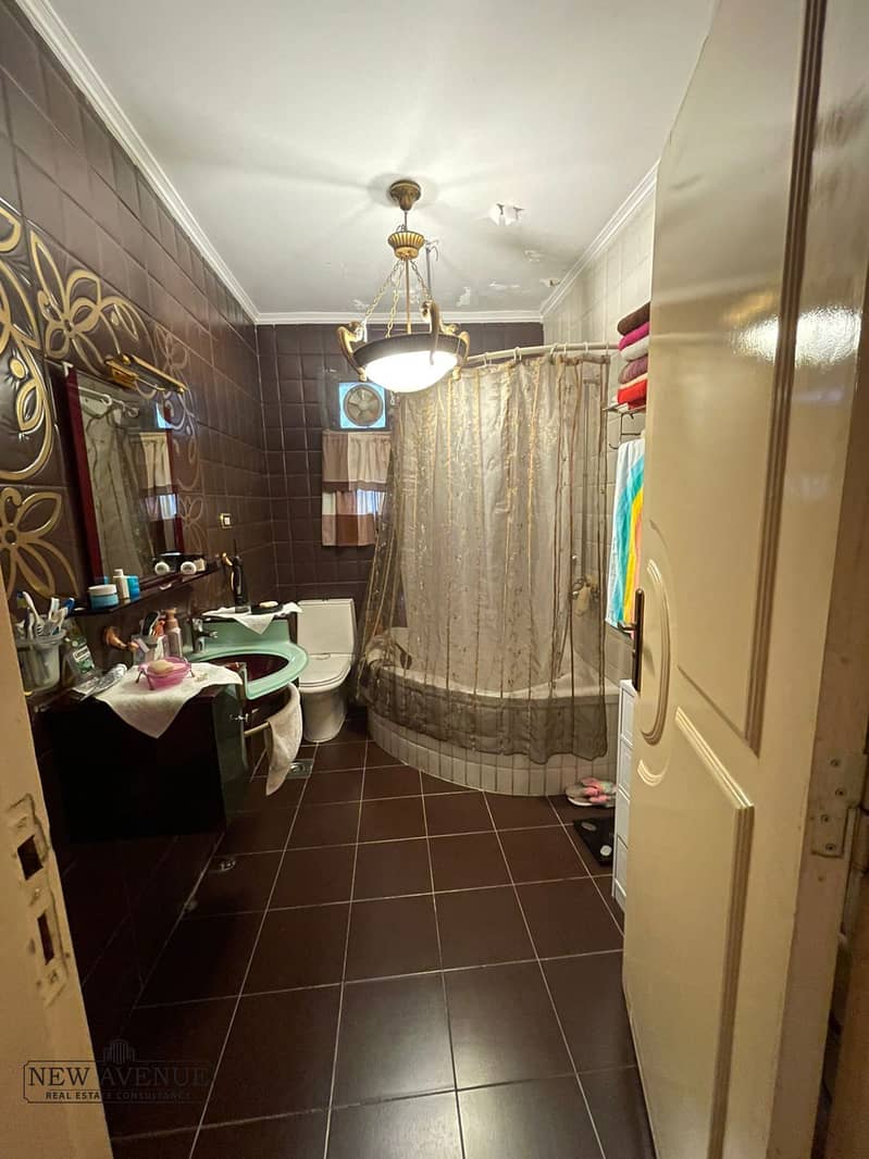 11 WhatsApp Image 2025-10-29 at 10.11. 29 PM. jpeg