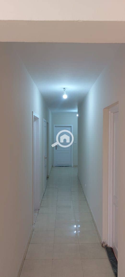 2 8dbda6e3-5180-4032-a054-11dca056ee89. jpg