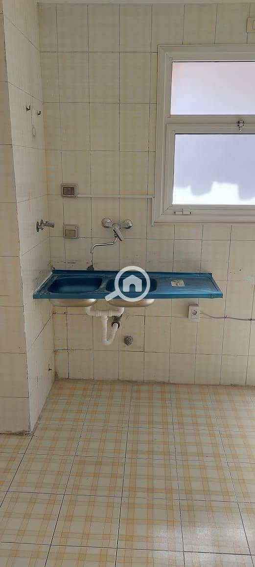 7 2f23da18-61d2-4580-9168-c4f013ee4061. jpg