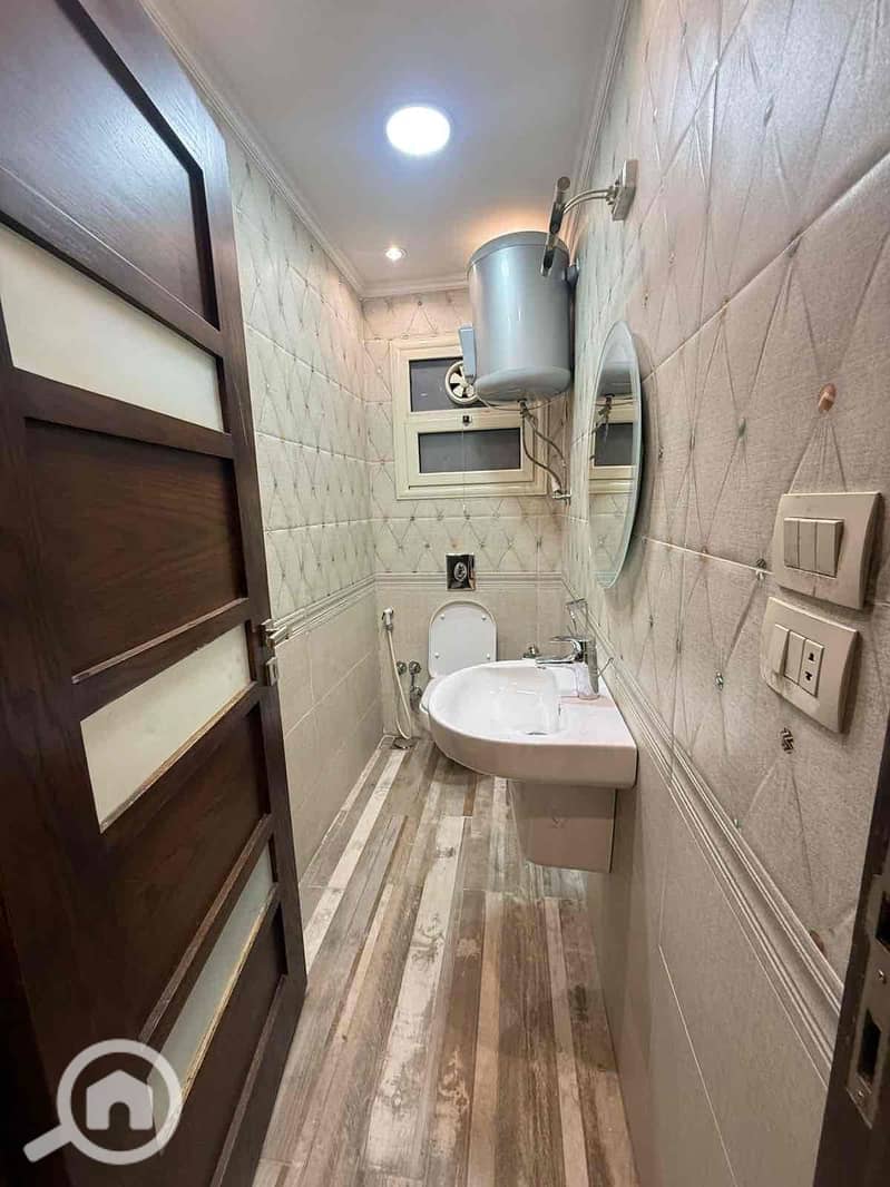 13 5DC2B0D6-D33E-47C3-B42F-4AE4A373C9C5. jpg