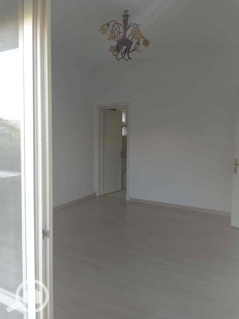 3 bd3c9e0f-3093-49d1-899b-7e0933db34b6. jpg