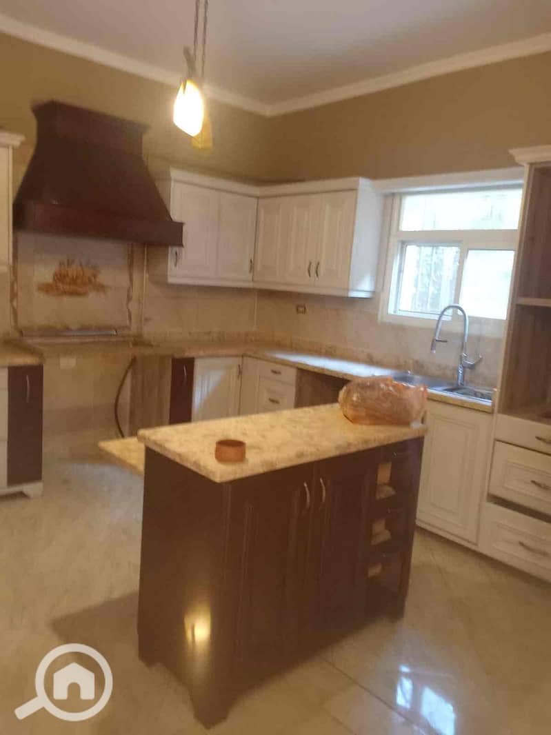 12 2d960efa-446f-4ec6-8bd1-6e6439e797a0. jpg