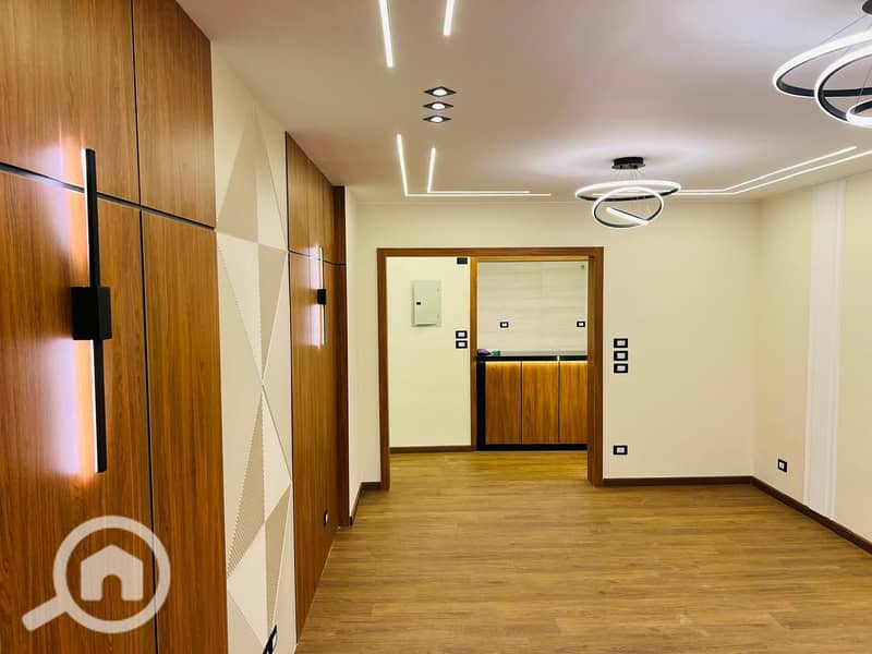 4 20f35d65-5ef6-493f-bbaa-1ec6cd9f9e5e. jpeg