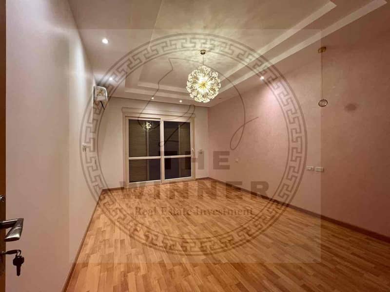 9 d129c0e5-4e3c-4b98-ae0e-238b88d2e1cb. jpg