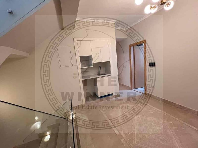 10 e4407800-0b0c-4f4a-9644-ee1a090490b3. jpg