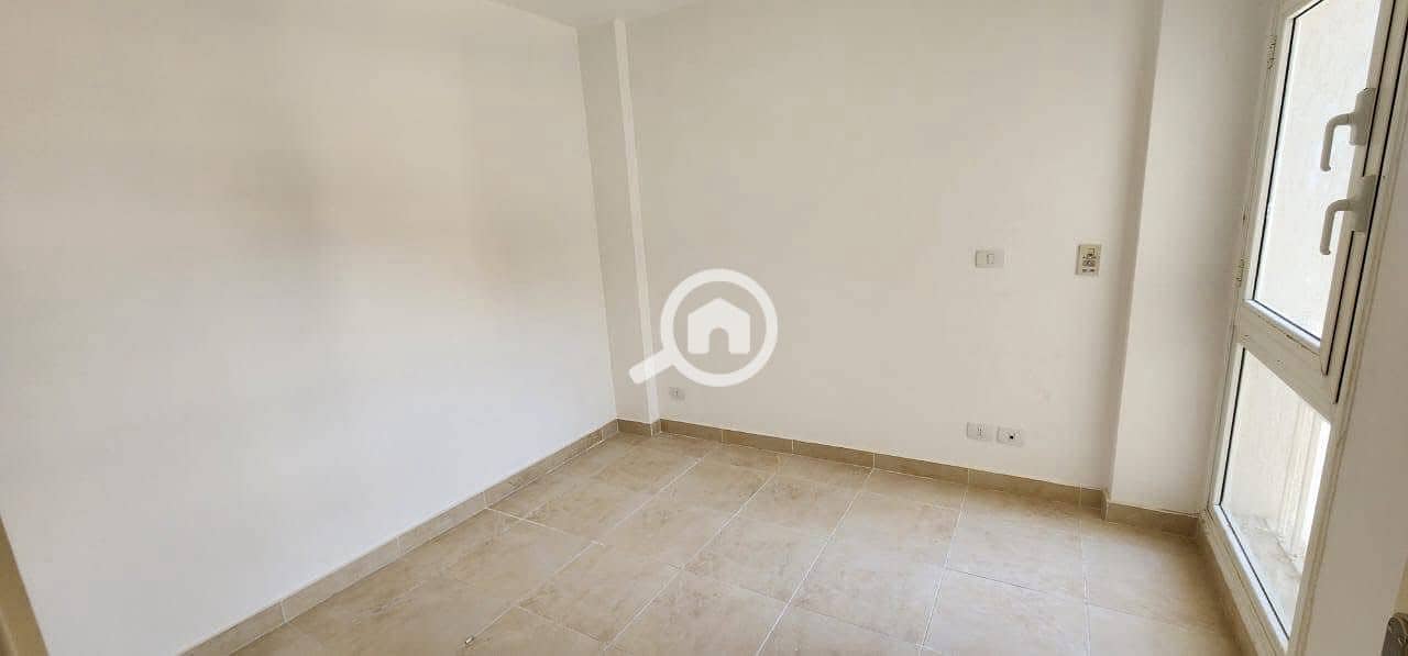 4 WhatsApp Image 2025-11-02 at 17.40. 57_a93044af. jpg