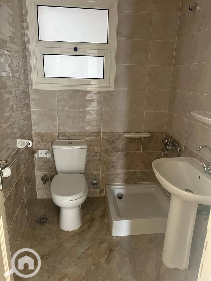 11 WhatsApp Image 2025-11-02 at 17.40. 57_7f37a30b. jpg