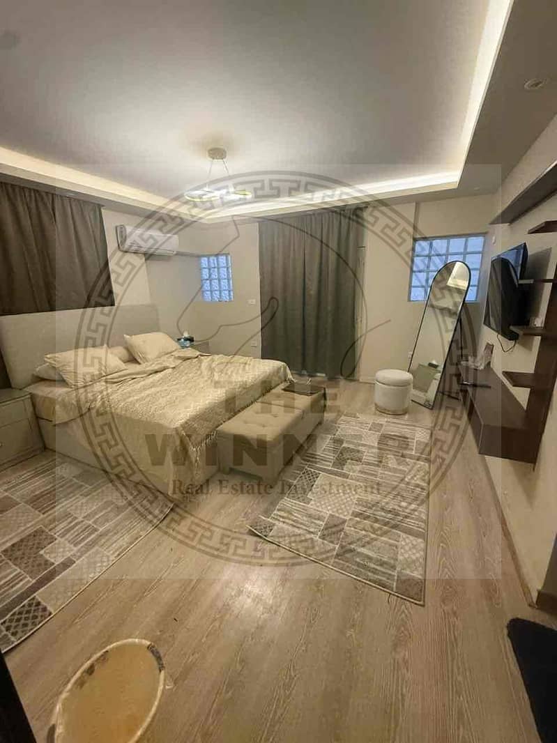 4 05dffeb2-d414-4844-b1f1-a7f995d54d7b. jpg