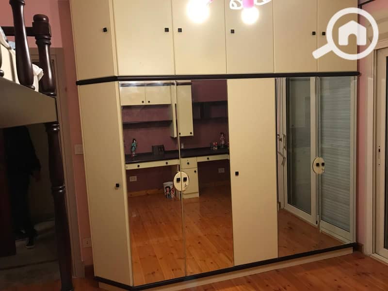 4 645e5f0e-0a17-4cc3-9ce5-54c2ca2ffe94. jpg