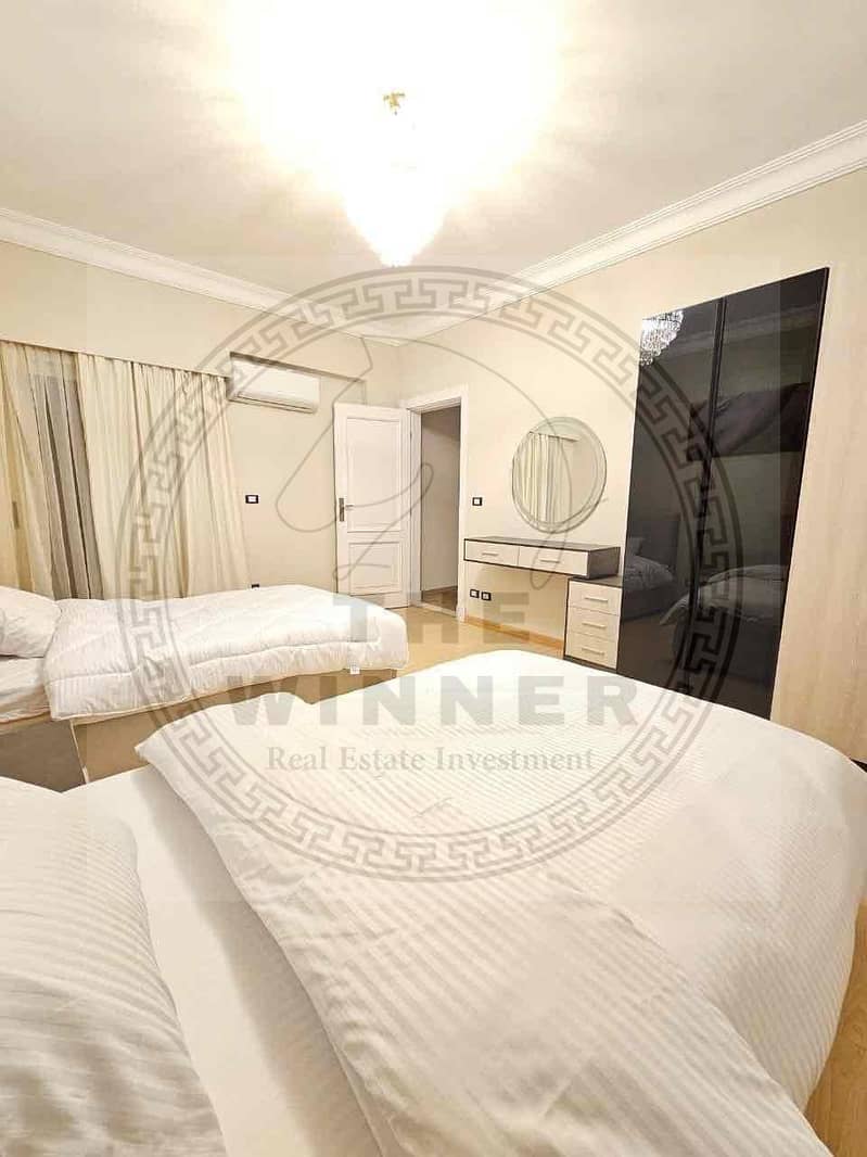 4 46ca1f4d-b959-4b19-bd80-16d4eea63725. jpg