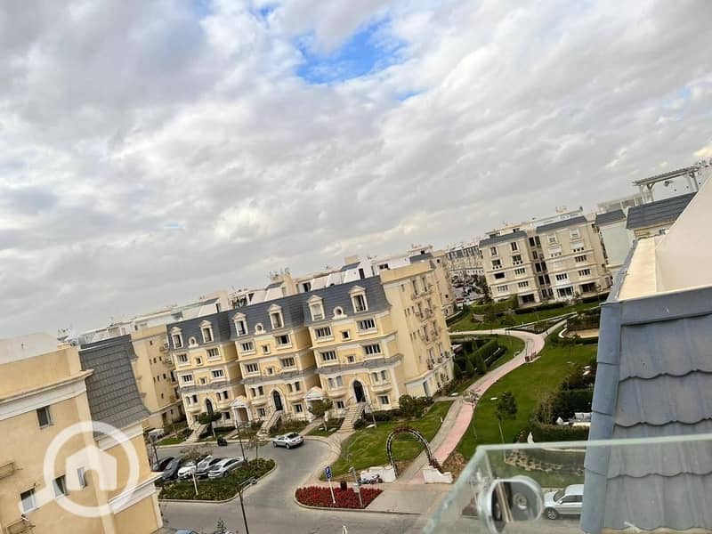 10 d21a41fb-a0fa-4f76-9ccc-e763c07e052c. jpeg