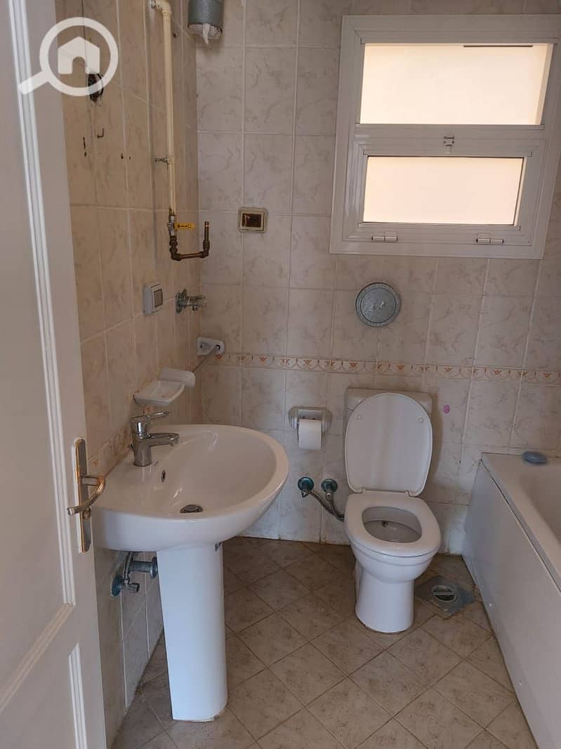 9 b2c81630-303a-45ba-a800-71a74f15f9c0. jpeg