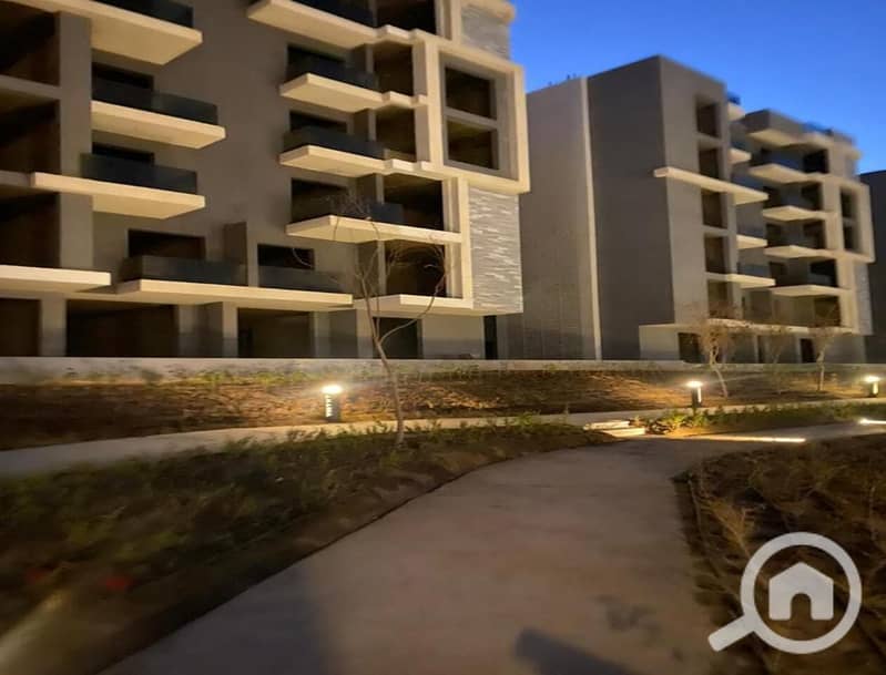 4 728e094b-c581-42a2-9763-6b6032104257. jpg