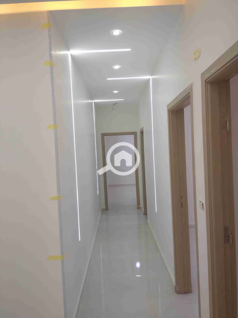 11 IMG_٢٠٢٥١١٠٢_١٤٠٦٥٦_1. jpg