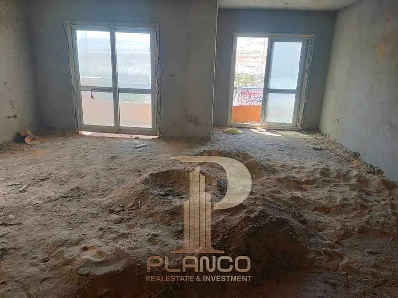 8 5d267fe1-522e-40b0-9d39-111f52fd8fbd. jpg