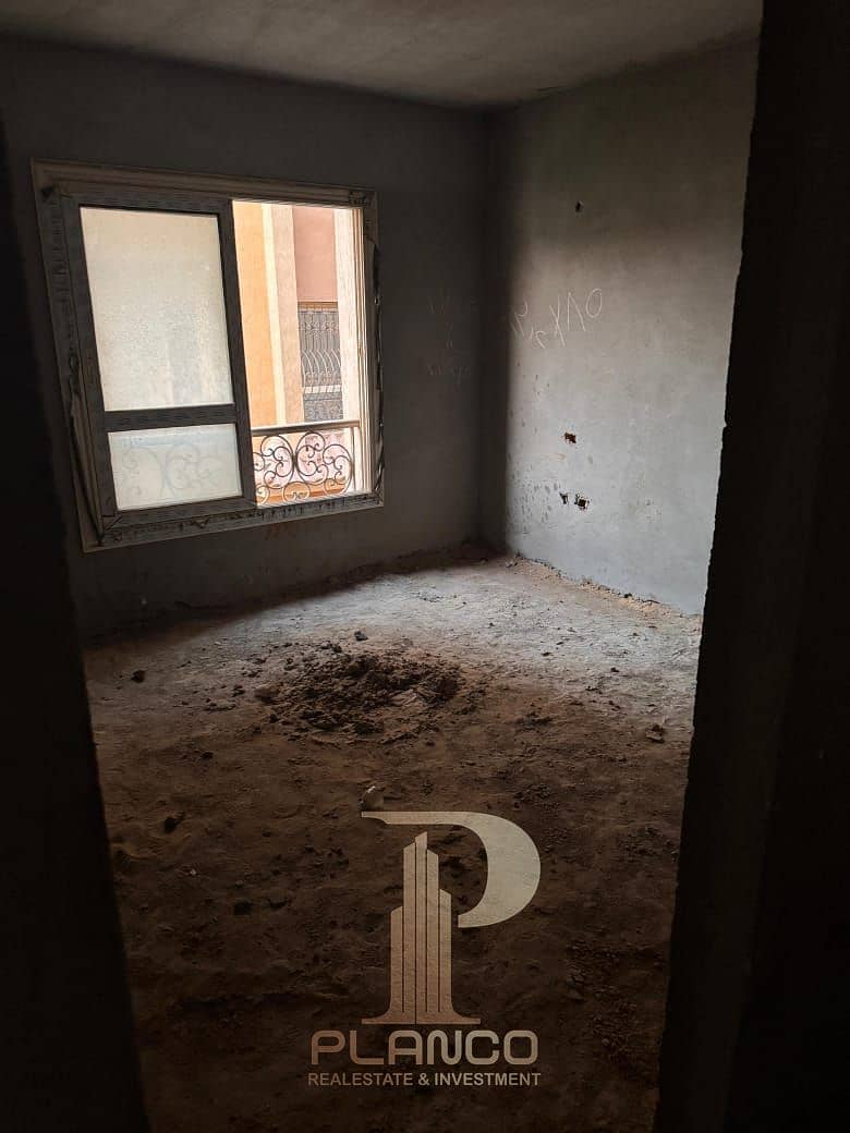 14 9ef6b679-3a0f-45ce-a822-34268b74e9dc. jpg