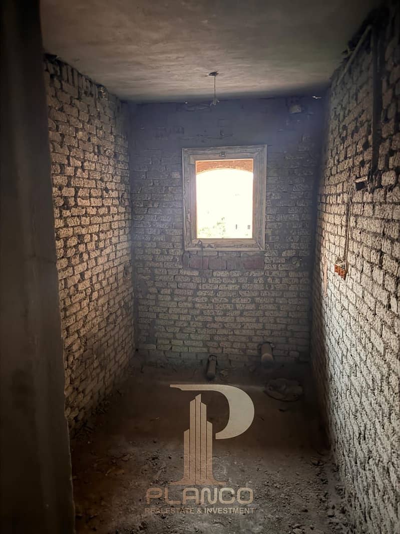 16 16be108b-c5bb-4655-8427-330a3f444194. jpg