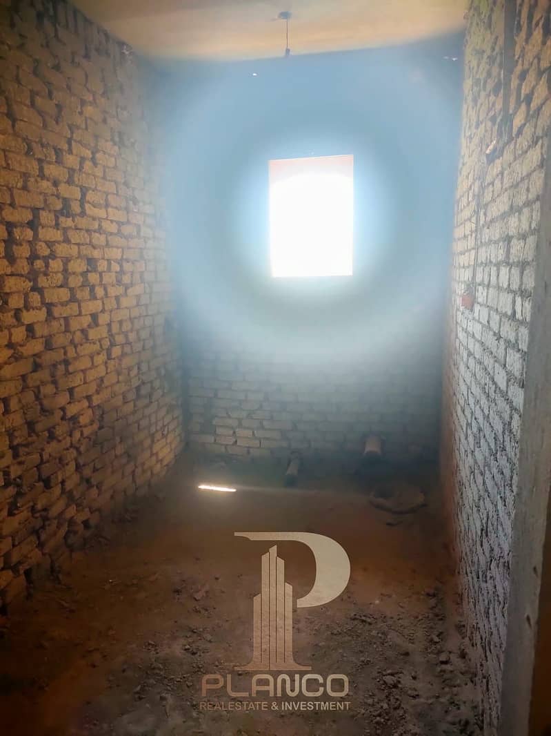 22 446e6ae5-0e06-48d8-8325-953fab4d5222. jpg