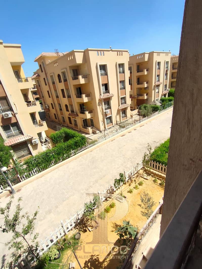 35 e56f28d4-a044-47bc-ba49-ef3fdf73bda1. jpg