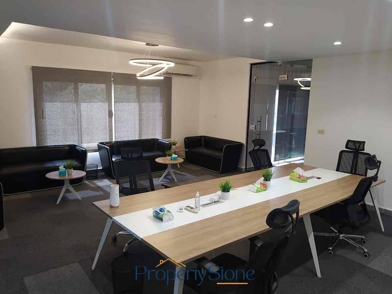 7 b7ed55b1-ff3d-493e-89a7-358b6baa818a. jpg