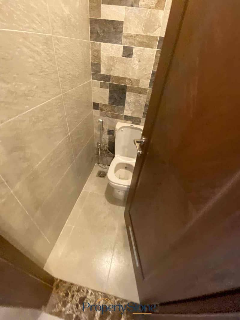 8 f37c6c45-aeb1-4681-abe9-a9996b010edb. jpg