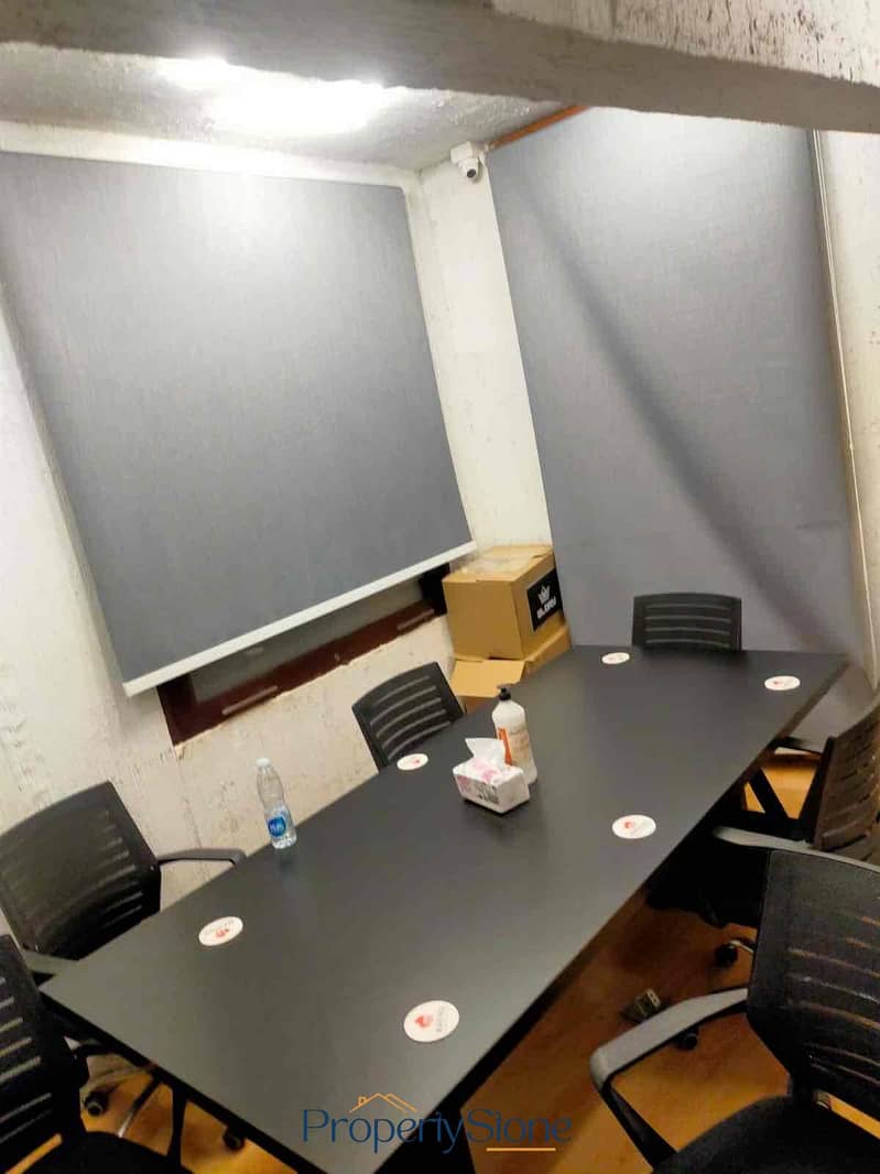 17 8b25ee74-baf0-40d5-a1e5-0eab33f85802. jpg