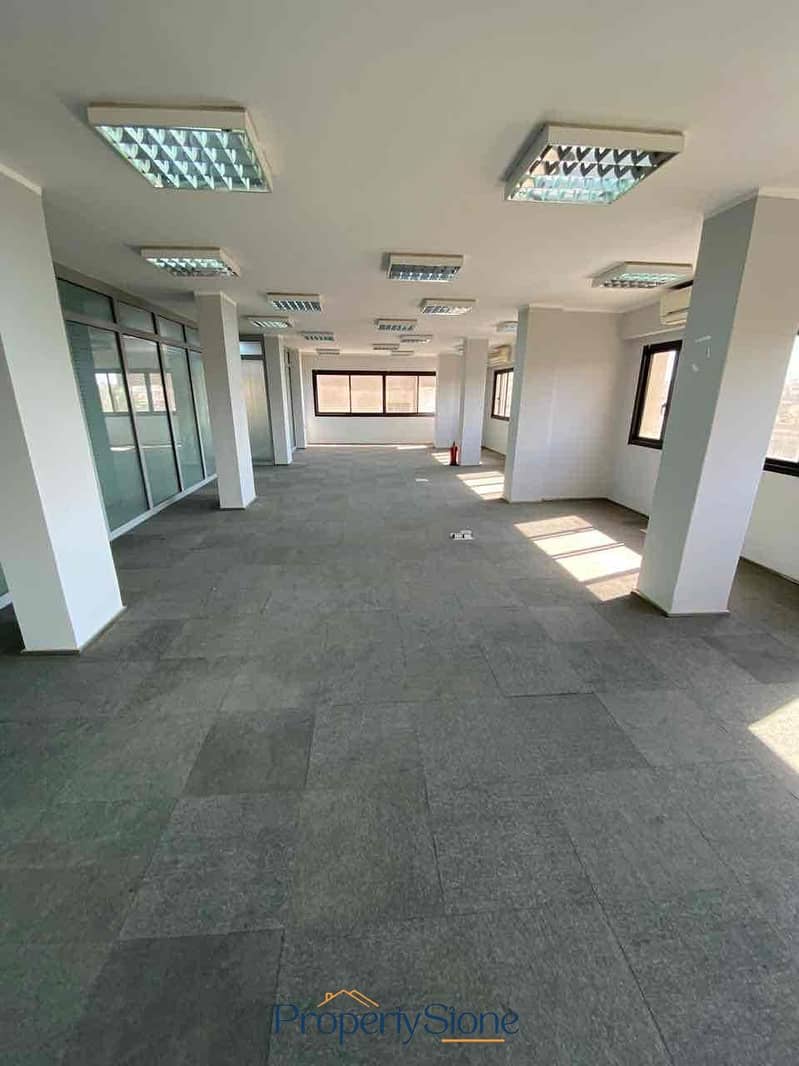 8 fd2d4135-4ee8-4054-a21b-95a264f7e8b9. jpg