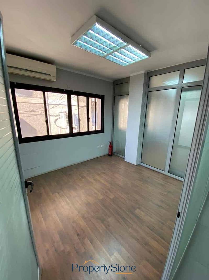 10 4c4777ea-8bdf-4a41-a3e0-cdf45e64843a. jpg