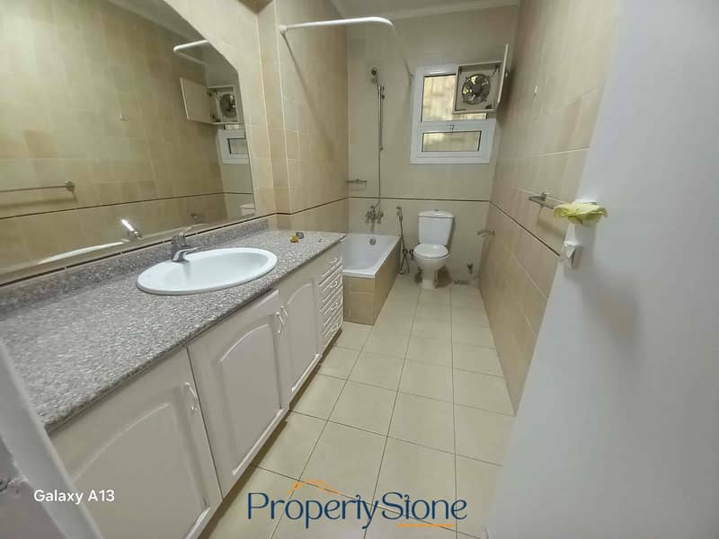 13 b2dbce33-0cea-43be-893a-32230726fed2. jpg