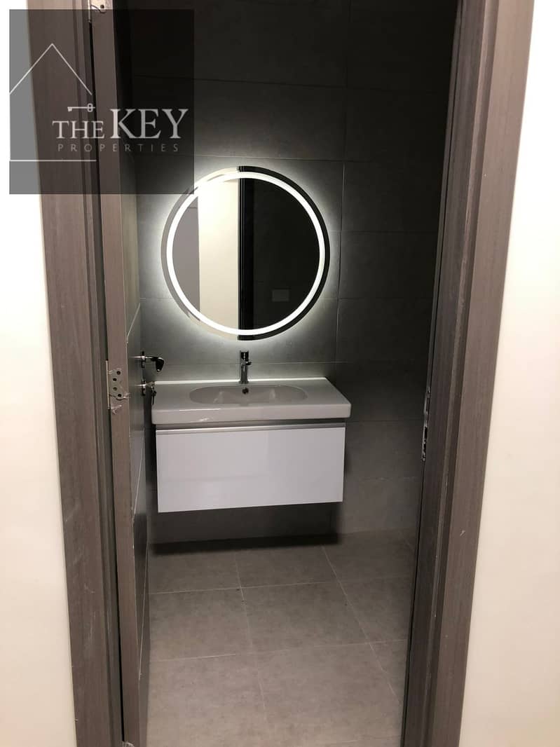 6 WhatsApp Image 2025-11-02 at 12.16. 01 PM. jpeg