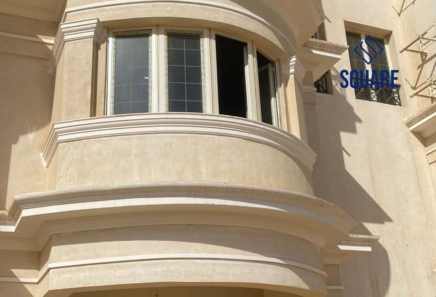 4 9fee280f-d76e-4785-8d44-a46b063c4151. jpg