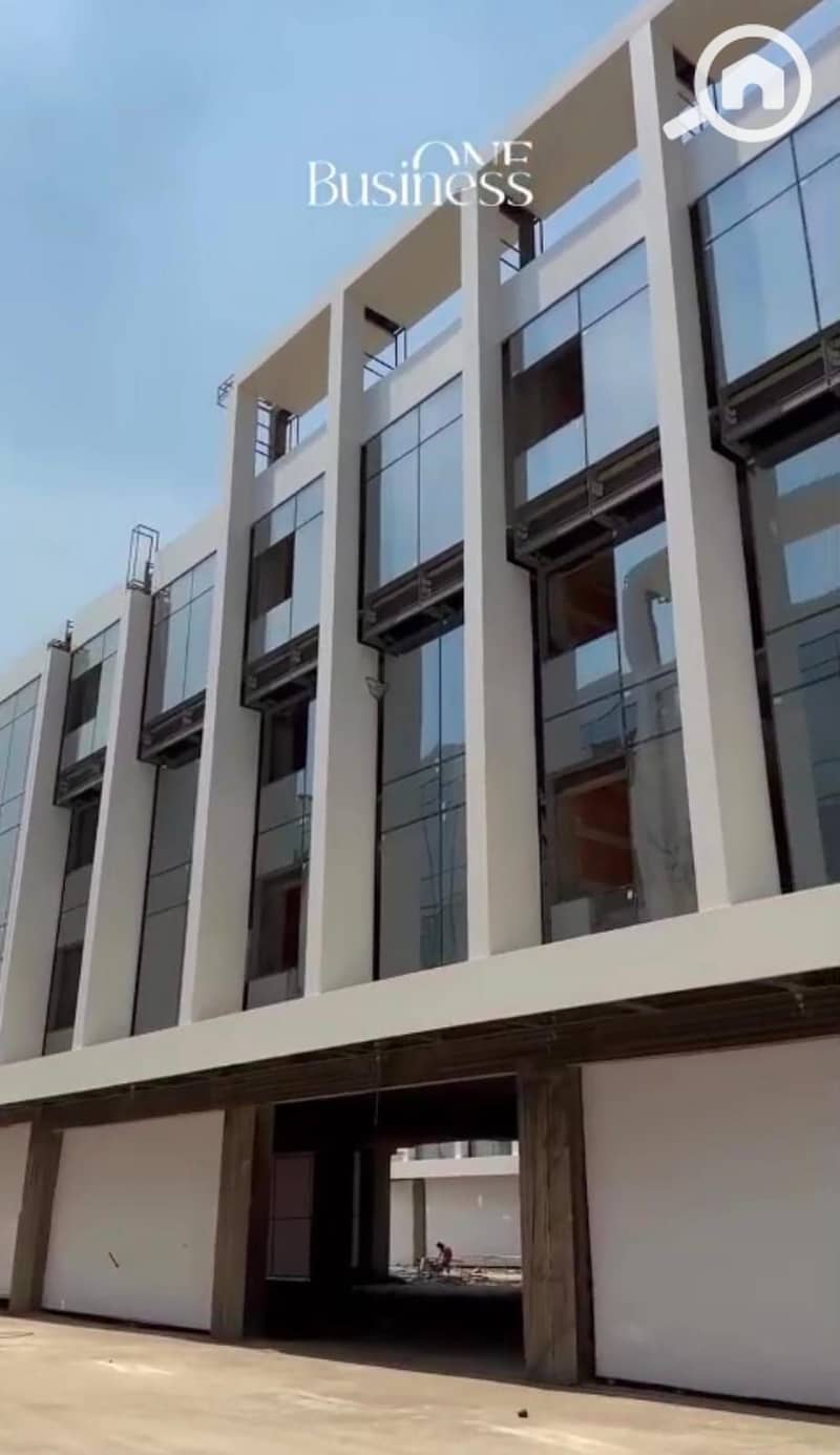 5 211536ee-39fb-4d41-8885-258a4786876b. jpg